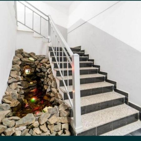 Apartmán Apart Uta3 Arad Exteriér fotografie