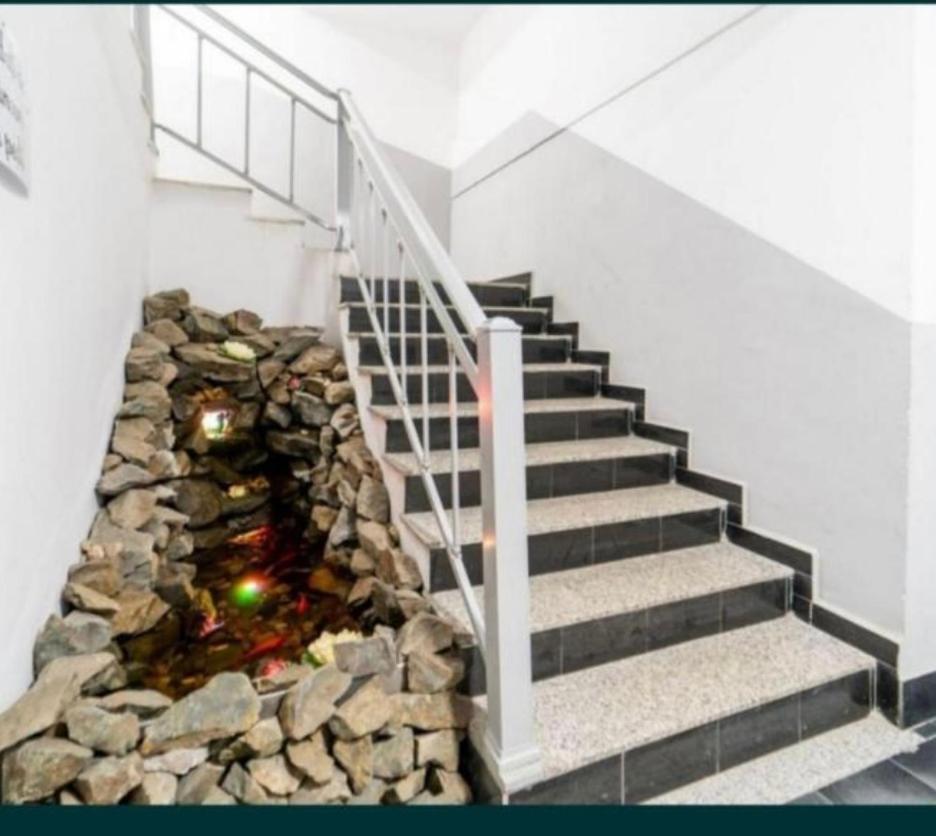 Apartmán Apart Uta3 Arad Exteriér fotografie