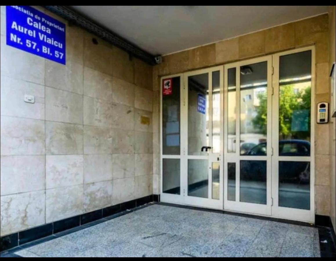 Apartmán Apart Uta3 Arad Exteriér fotografie